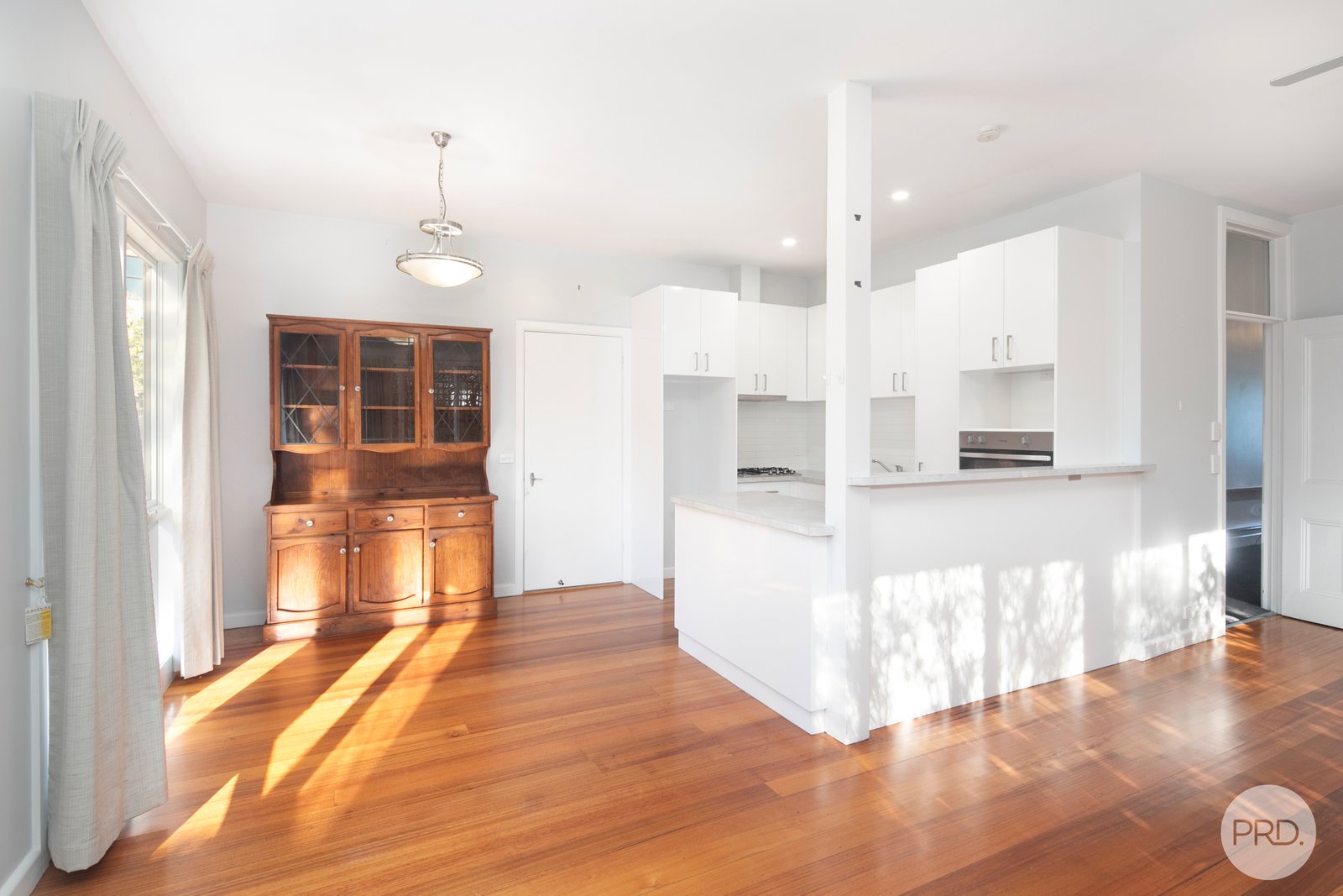 6 High Street LAKE WENDOUREE 3