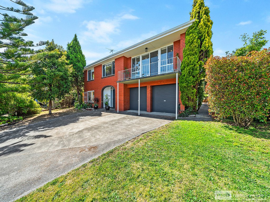 6 Hillside Drive BLACKMANS BAY 2