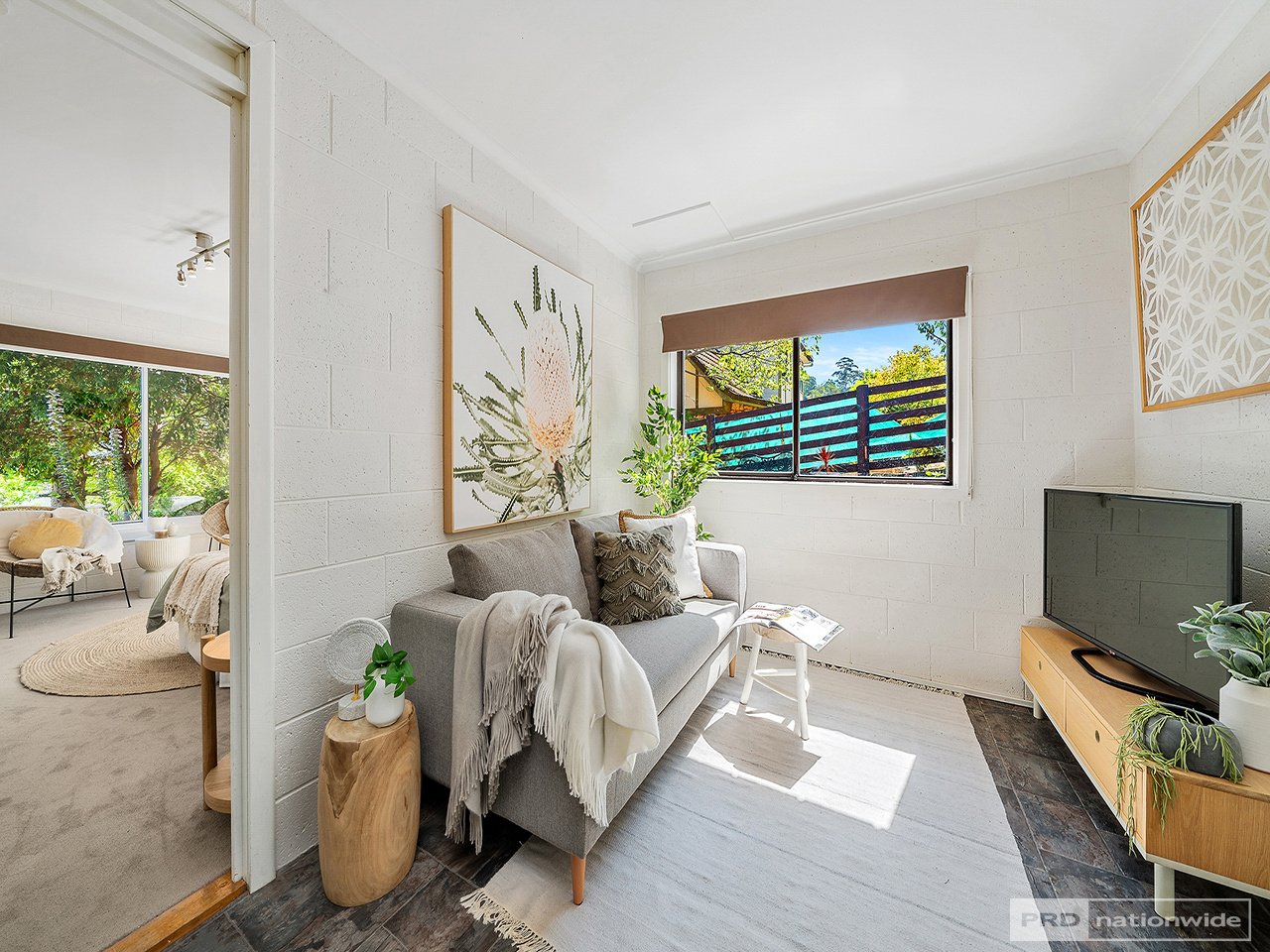 6 Hillside Drive BLACKMANS BAY 24
