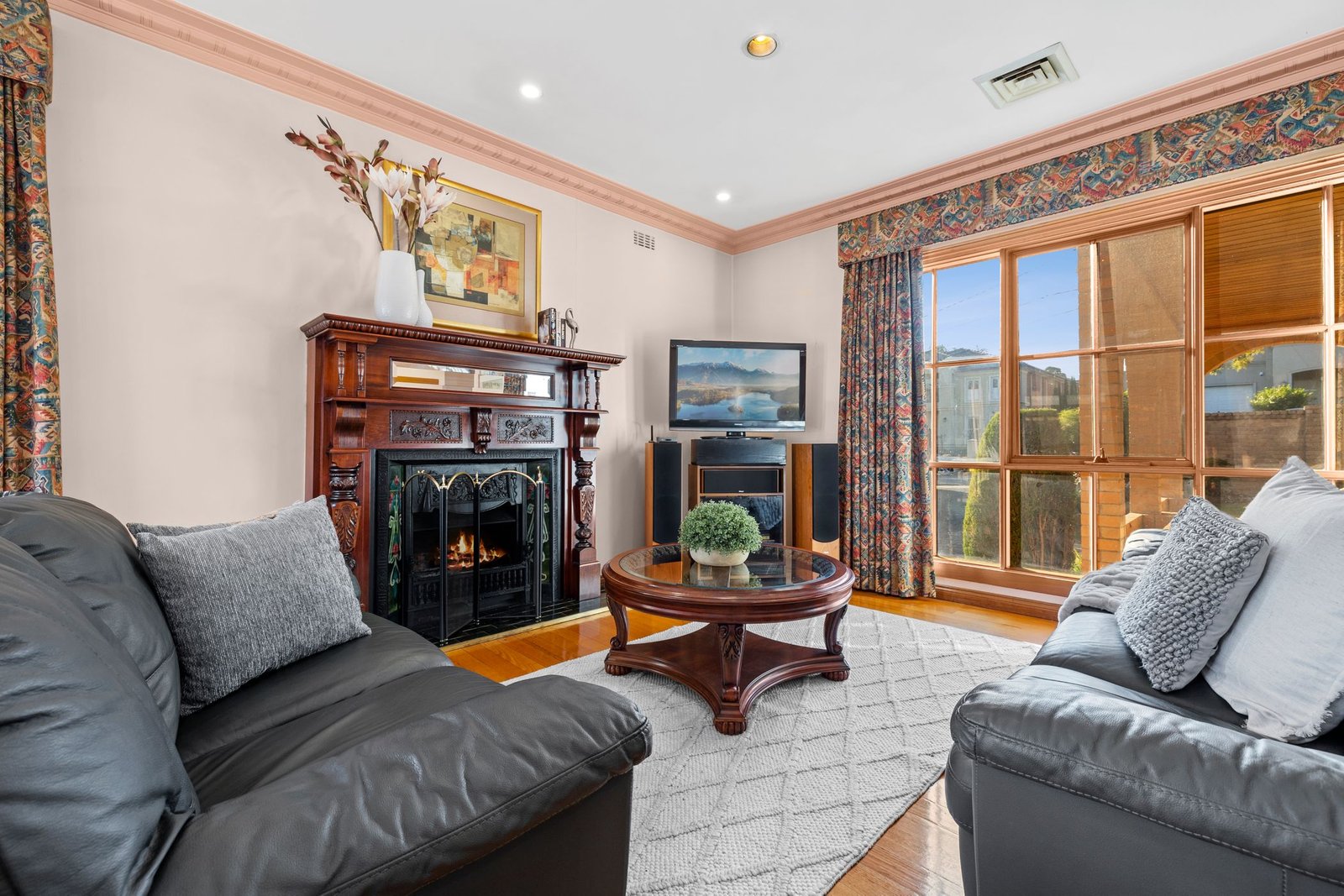 Gallery: 6 Hillside Road