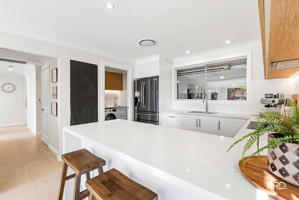 6 Hobby Close SOUTH PENRITH 6