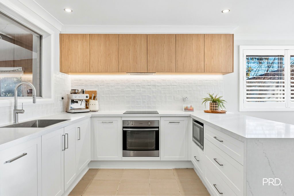 6 Hobby Close SOUTH PENRITH 7