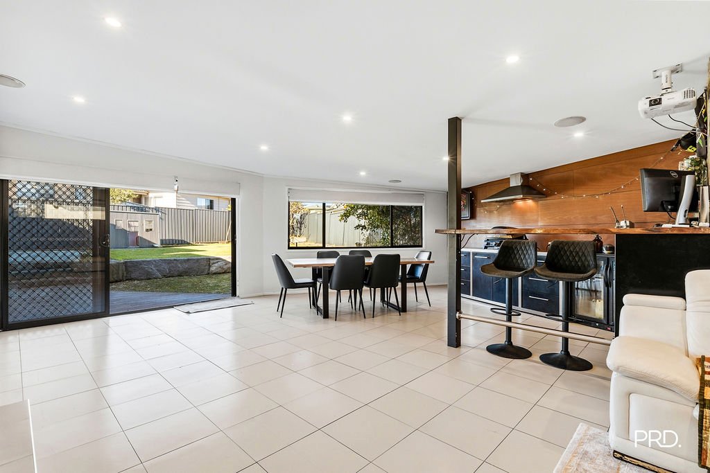 6 Hobby Close SOUTH PENRITH 10
