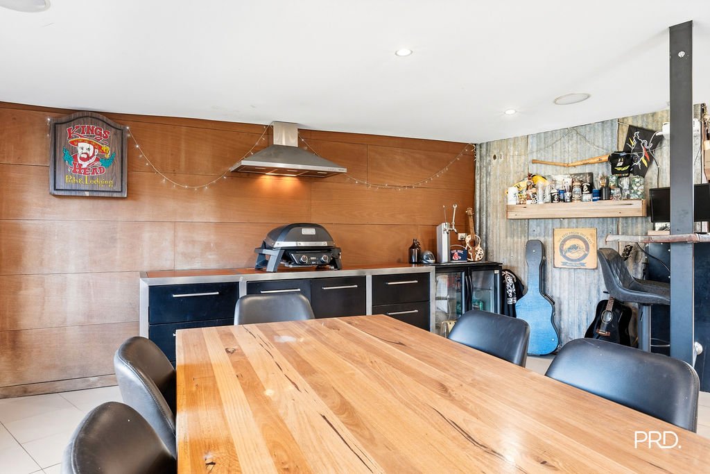 6 Hobby Close SOUTH PENRITH 11