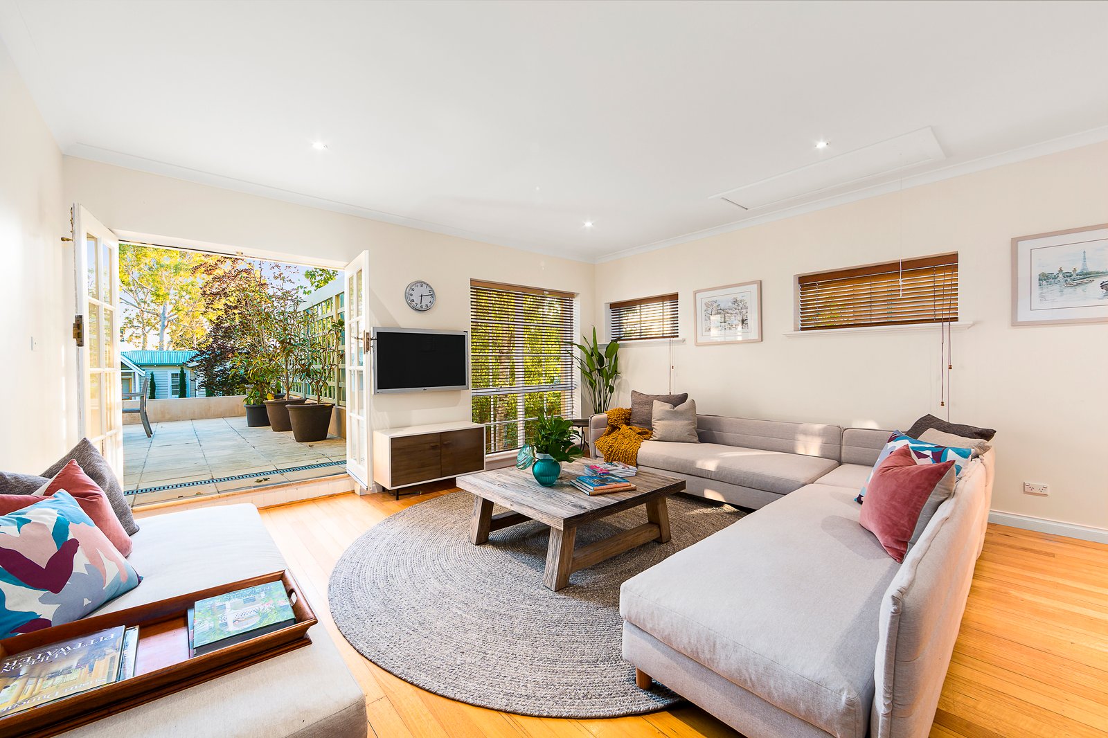 Real Estate and Property in 6 Hollingsworth Avenue, Hawthorn, VIC