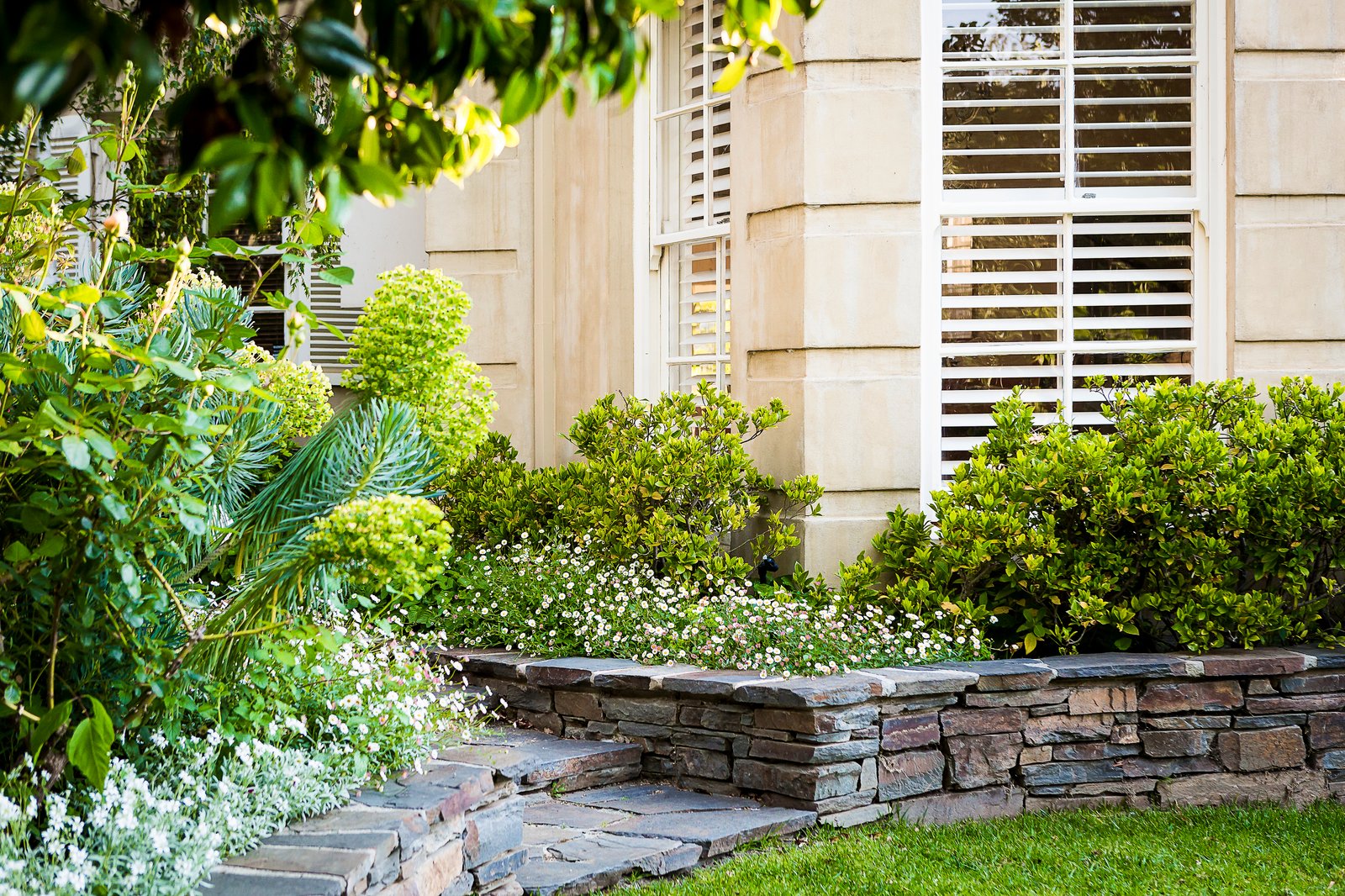 Real Estate and Property in 6 Hollingsworth Avenue, Hawthorn, VIC