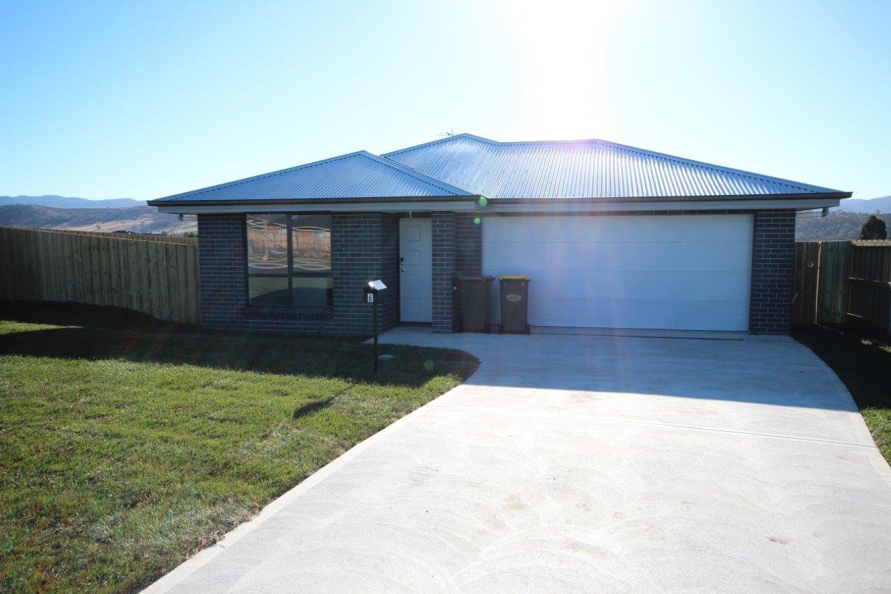 6 Hollingsworth Street BRIGHTON 1