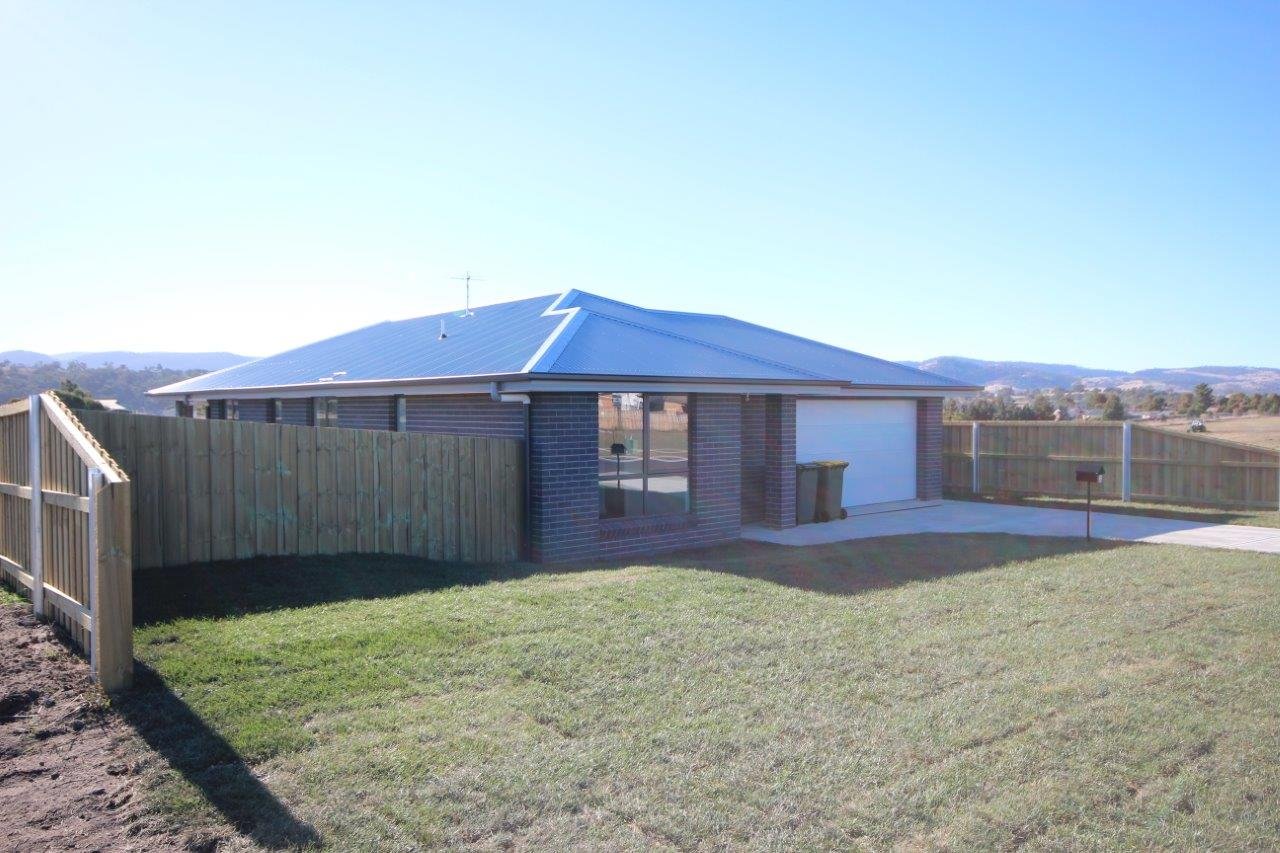 6 Hollingsworth Street BRIGHTON 2