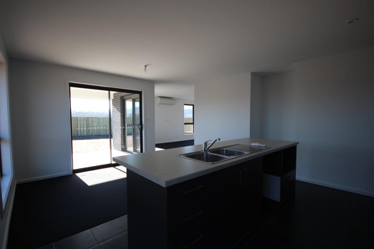 6 Hollingsworth Street BRIGHTON 5