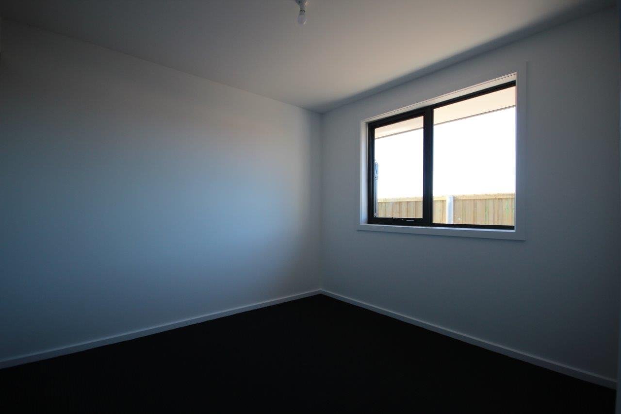 6 Hollingsworth Street BRIGHTON 13