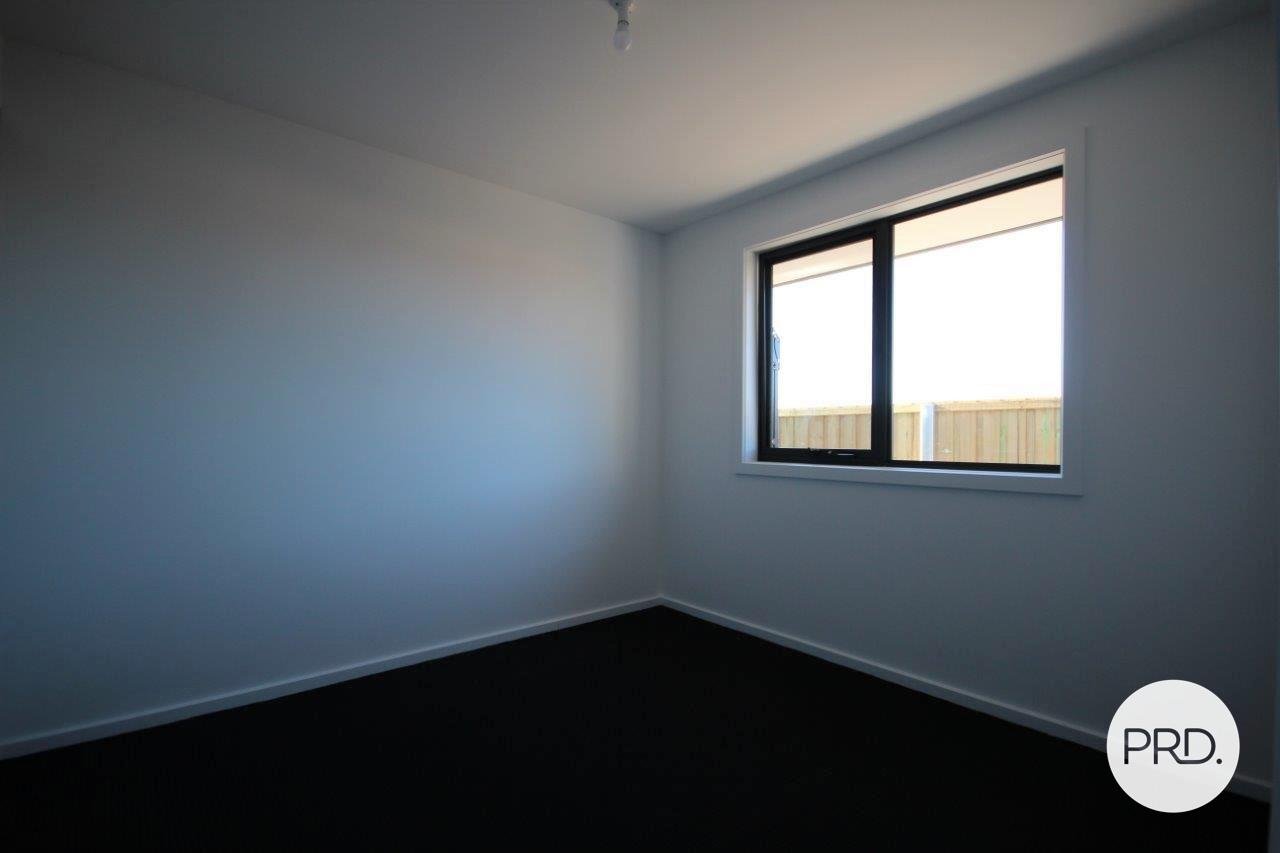 6 Hollingsworth Street BRIGHTON 10