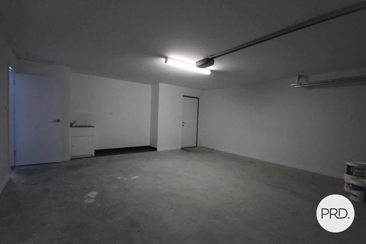 6 Hollingsworth Street BRIGHTON 13