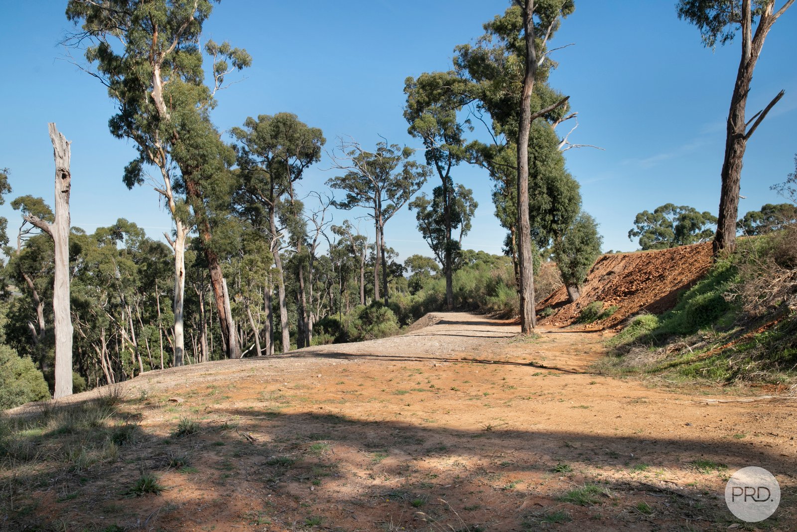 6 Holmsgarth Court BROWN HILL 5