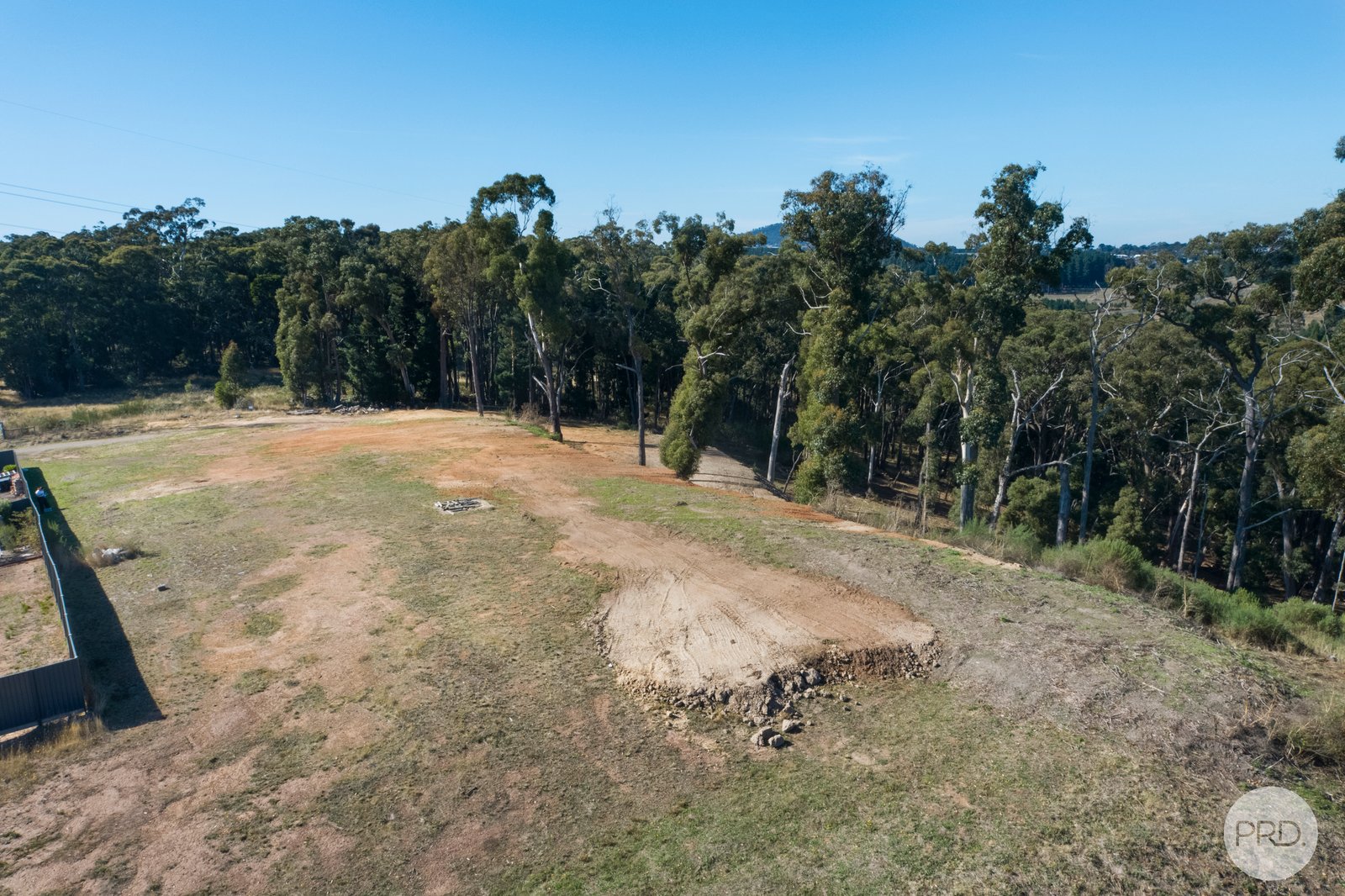 6 Holmsgarth Court BROWN HILL 9