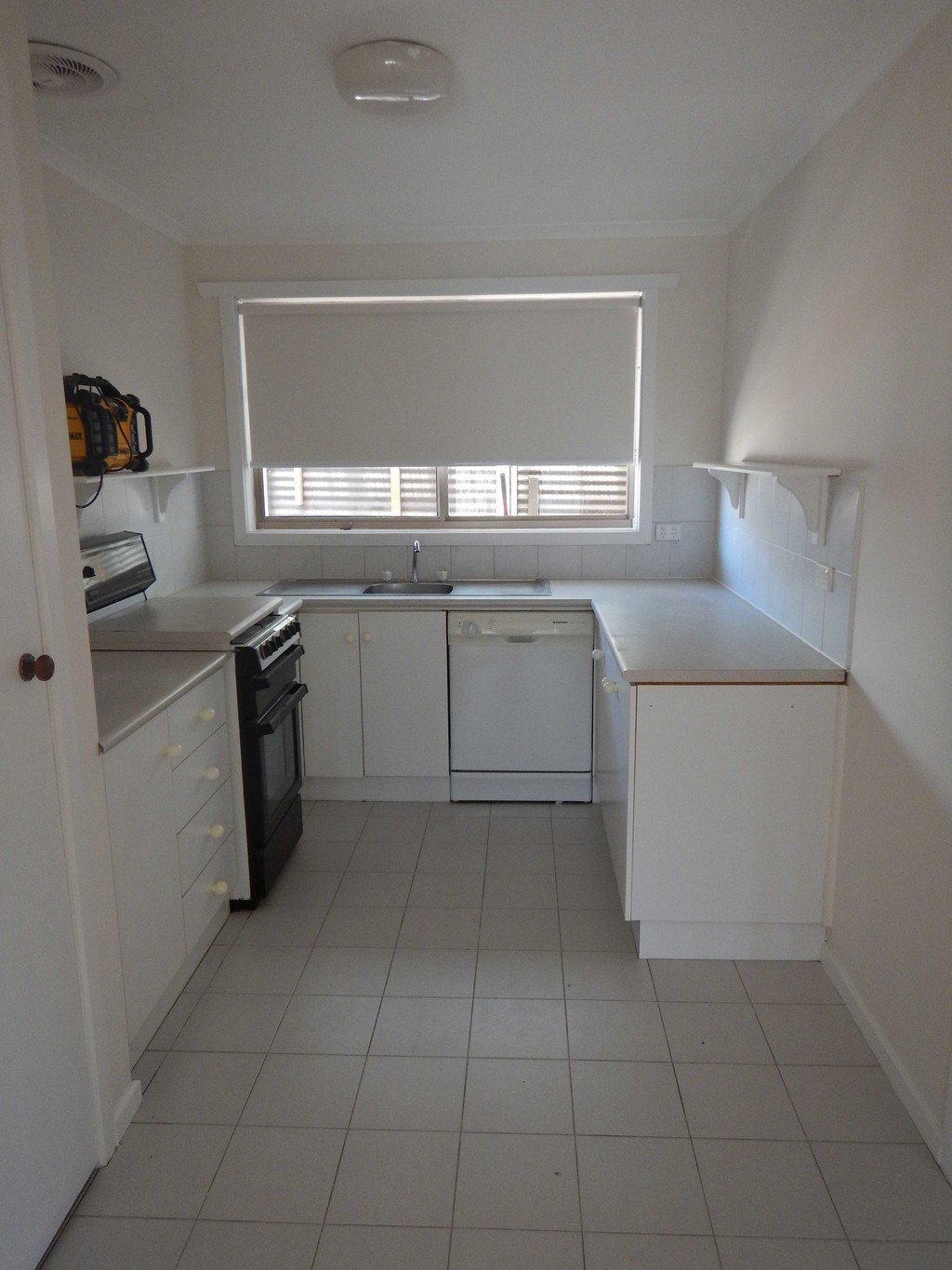 6 Hopkins Court SEBASTOPOL 2