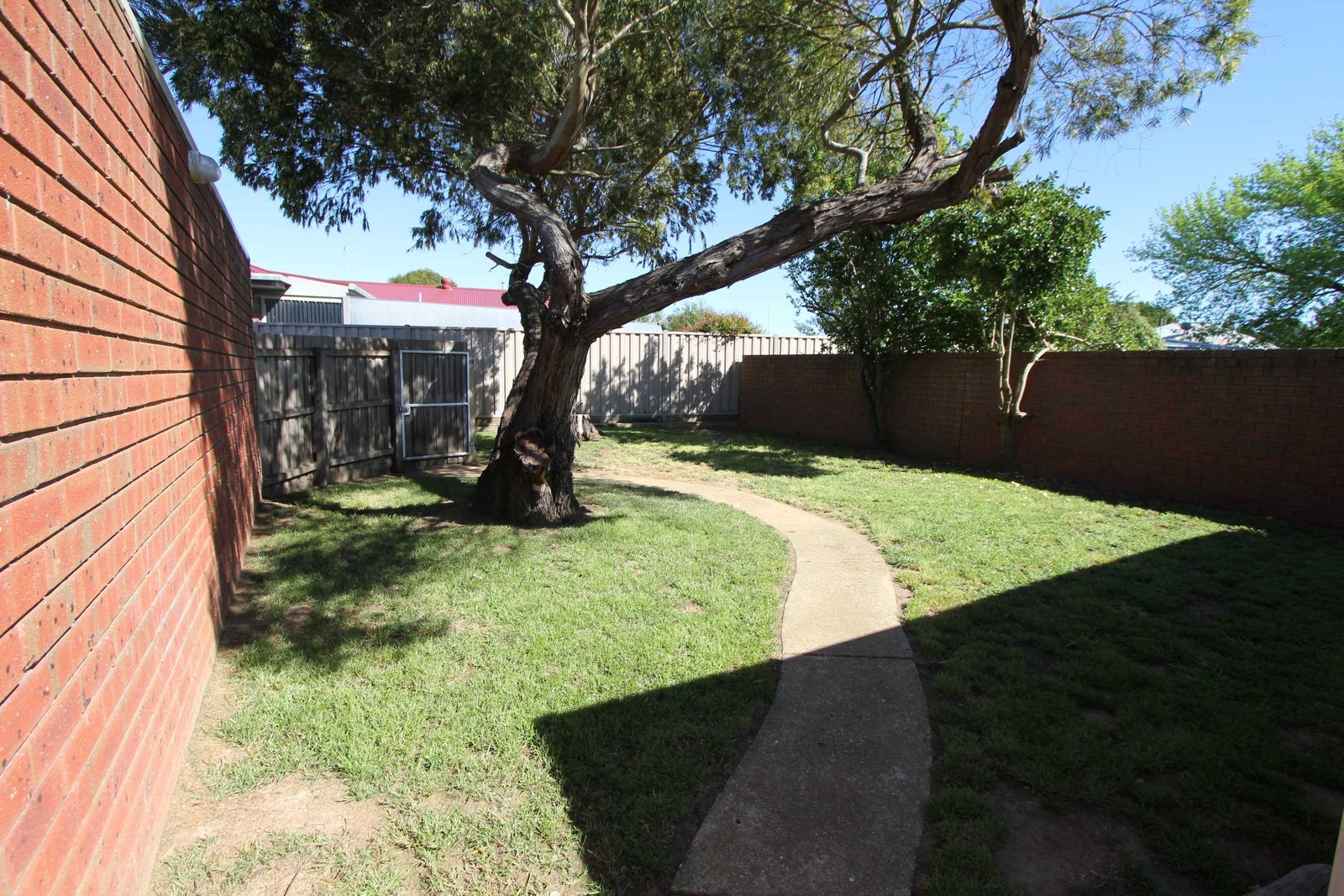 6 Hopkins Court SEBASTOPOL 11