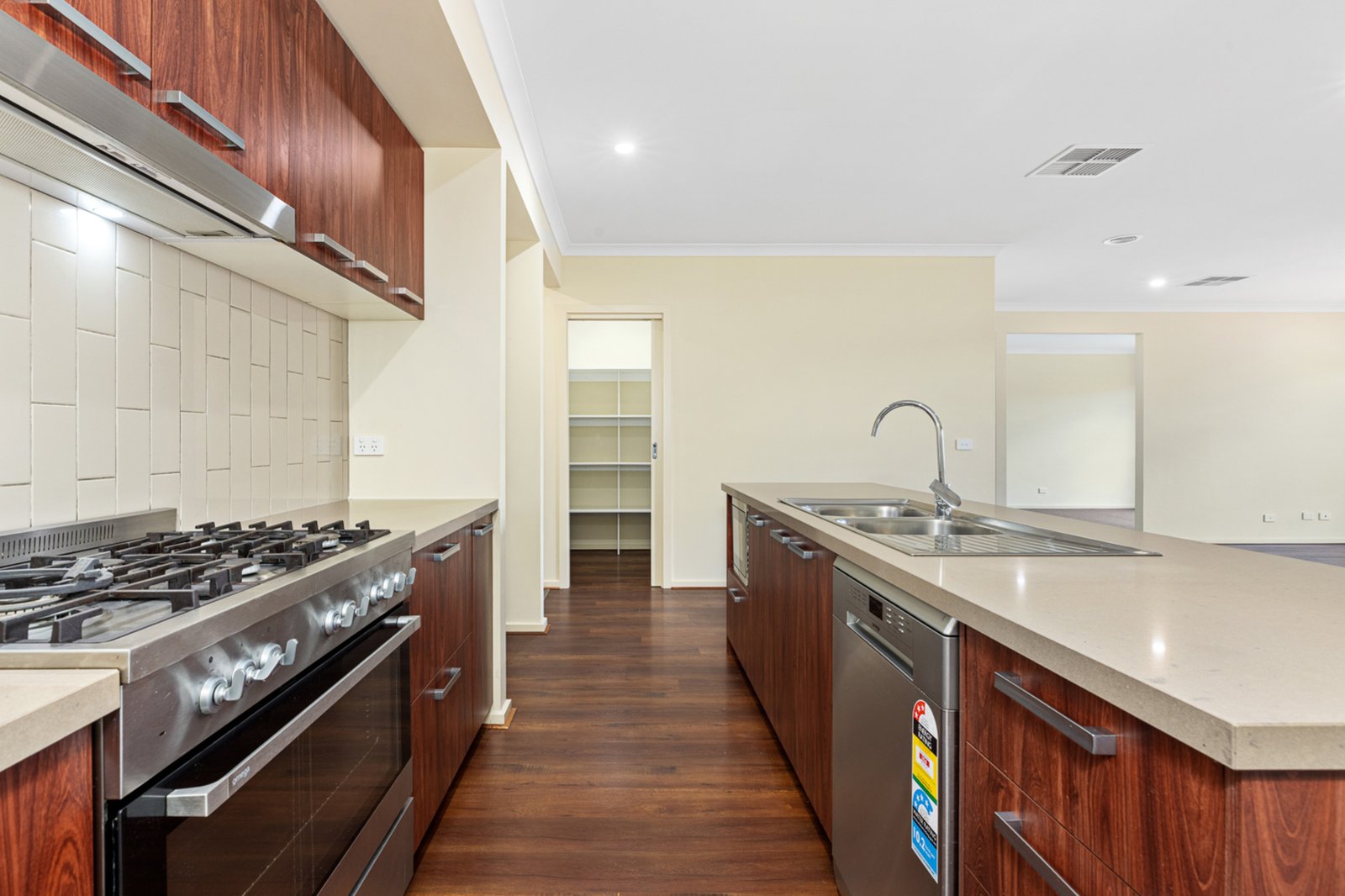 Gallery: 6 Hotchkiss Way
