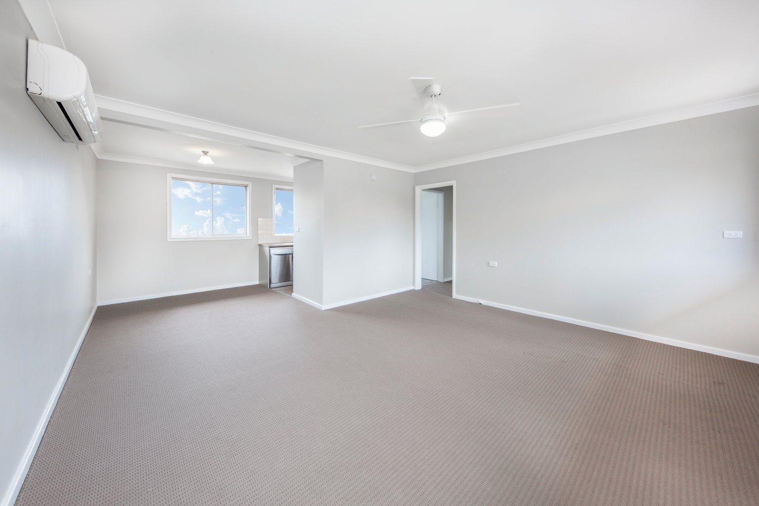 6 Howarth Street RUTHERFORD 2