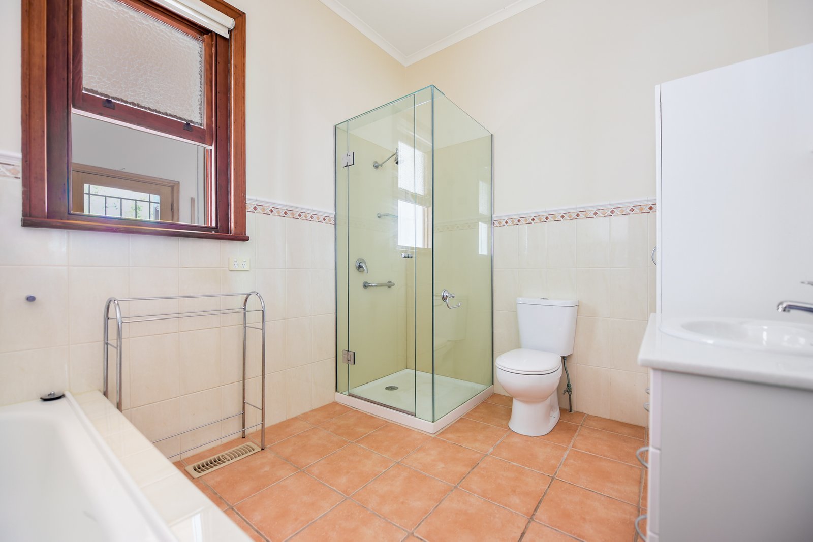 Gallery: 6 Howitt Street