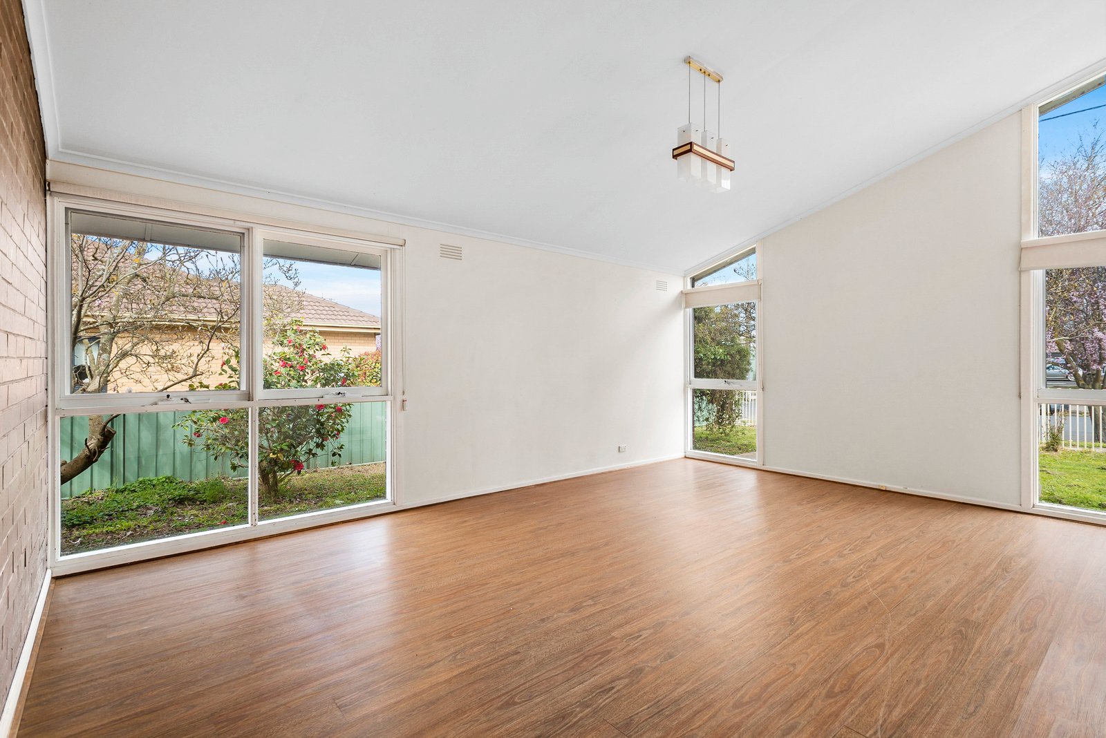 Real Estate and Property in 6 Hutton Street, Kyneton, VIC