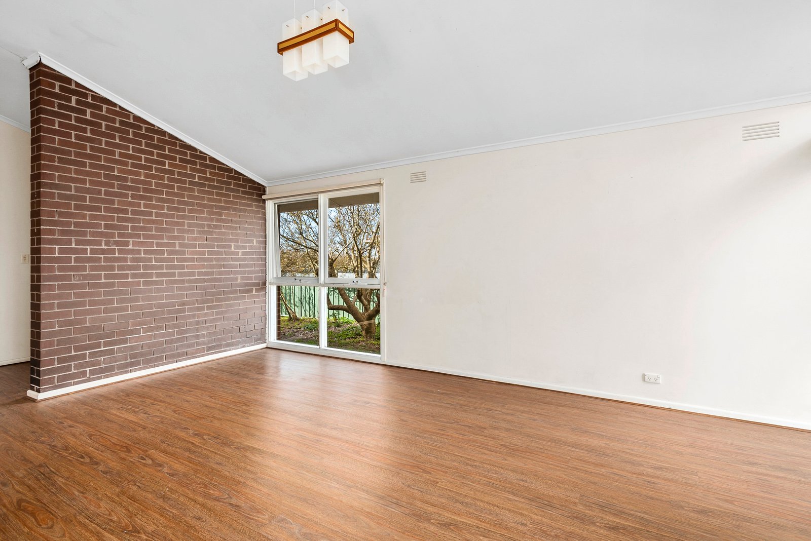 Real Estate and Property in 6 Hutton Street, Kyneton, VIC