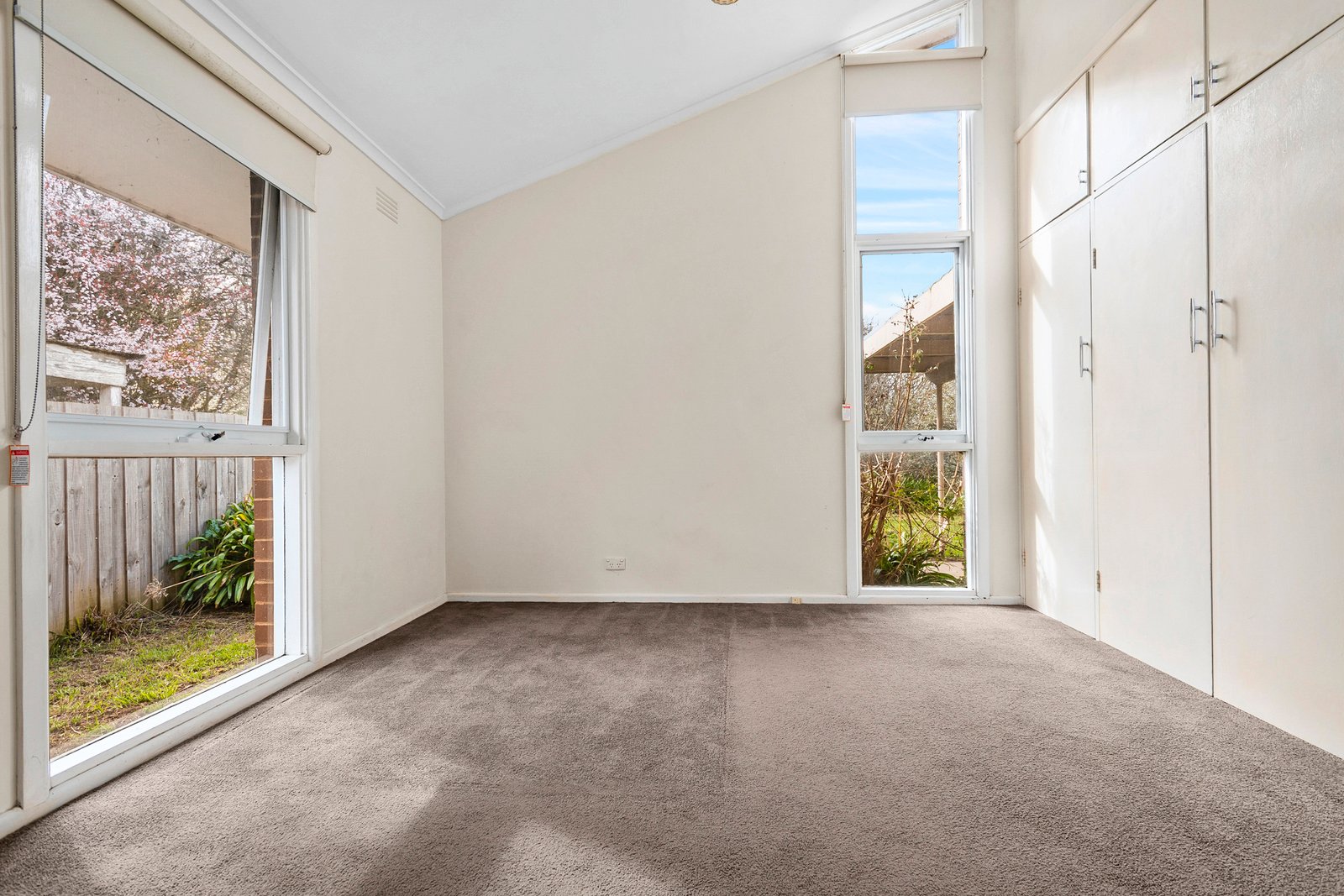 Real Estate and Property in 6 Hutton Street, Kyneton, VIC