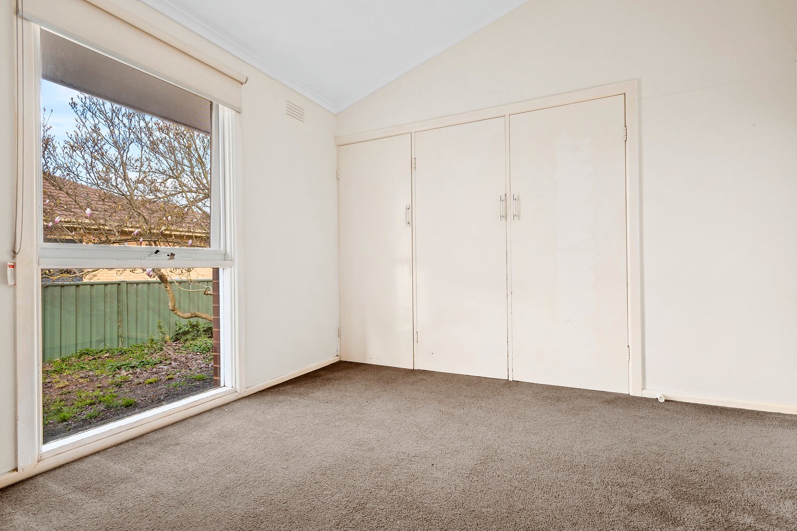 Real Estate and Property in 6 Hutton Street, Kyneton, VIC