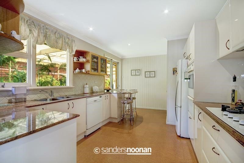 6 Illawong Street LUGARNO 5
