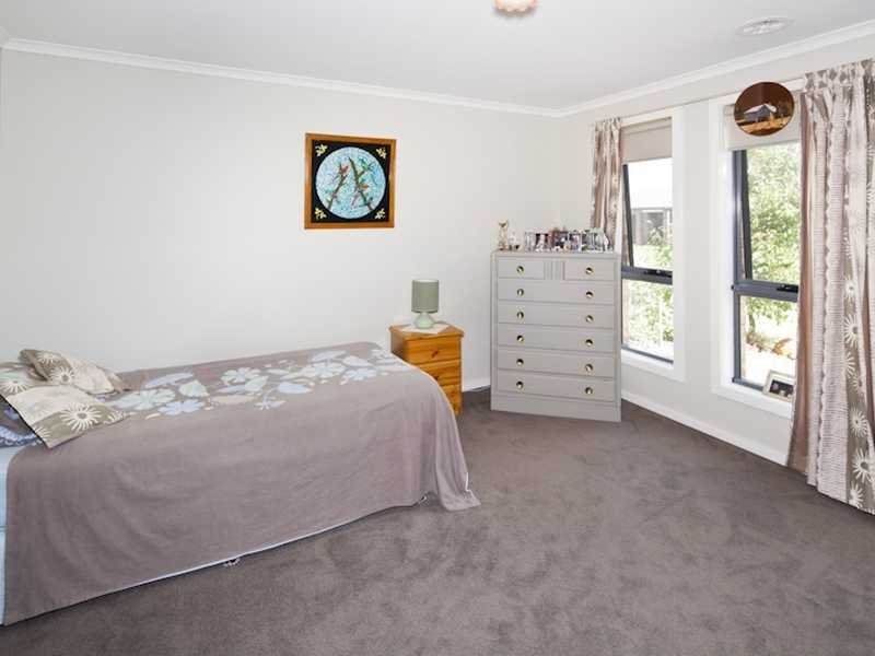 6 Ilvia Way SEBASTOPOL 4