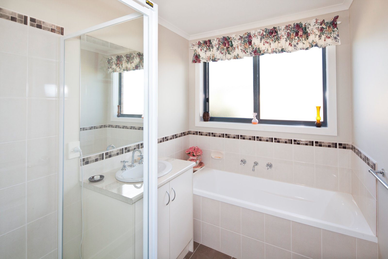 6 Ilvia Way SEBASTOPOL 9