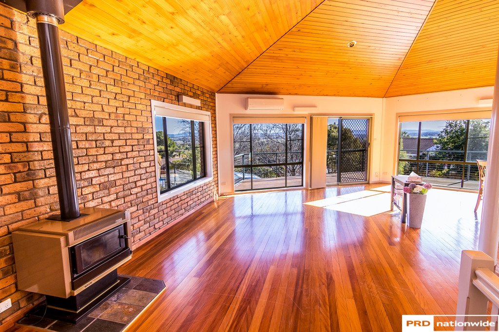 6 Jacaranda Place TAMWORTH 6