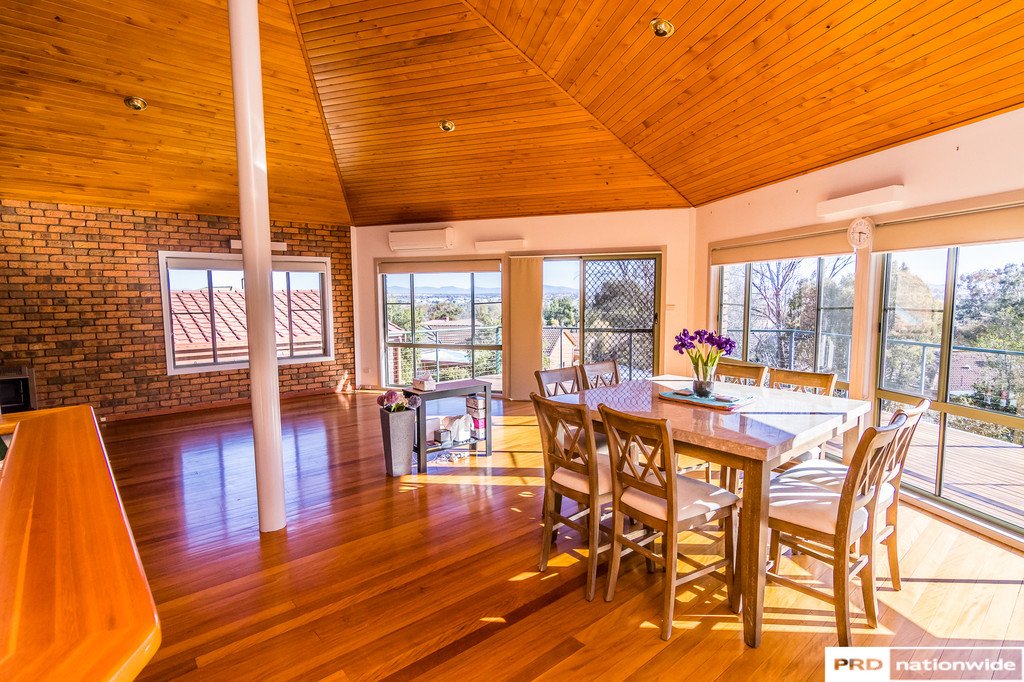 6 Jacaranda Place TAMWORTH 7