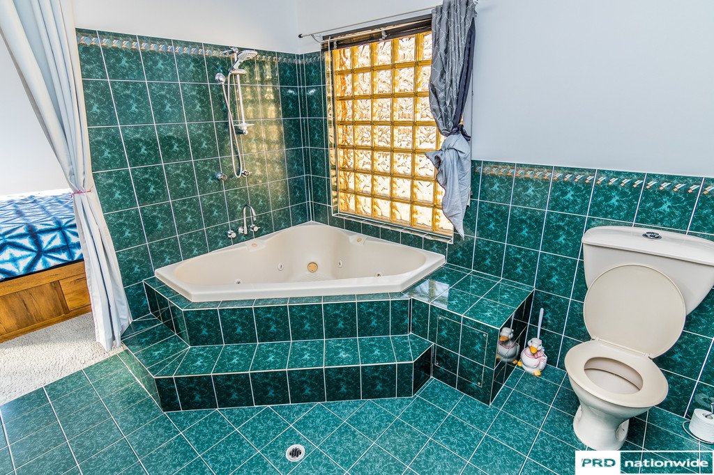 6 Jacaranda Place TAMWORTH 11