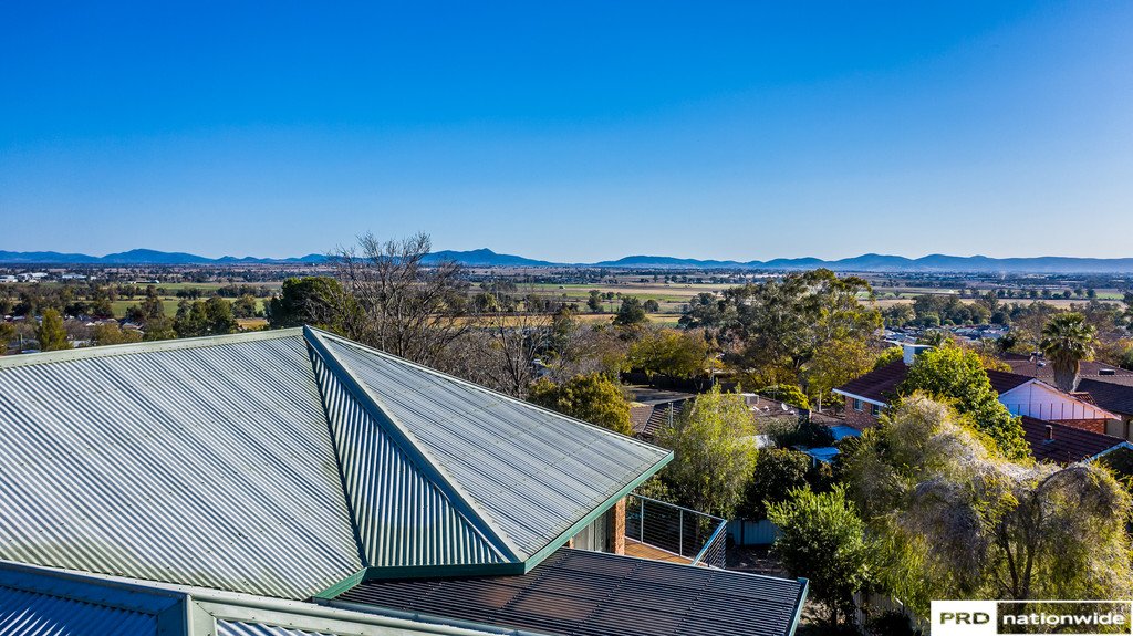 6 Jacaranda Place TAMWORTH 26
