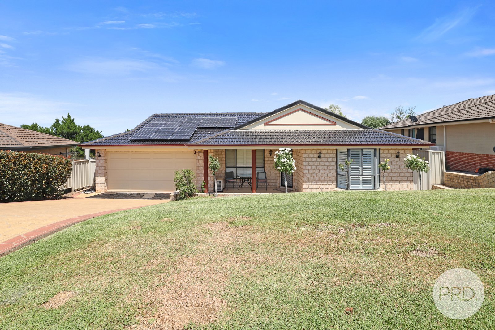 6 James Place TAMWORTH 24