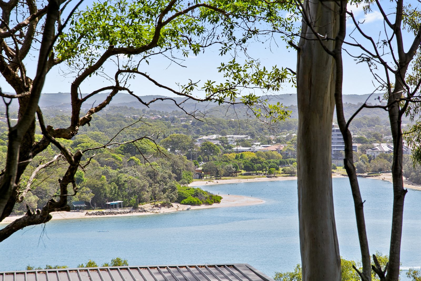 6 James Street CURRUMBIN 2