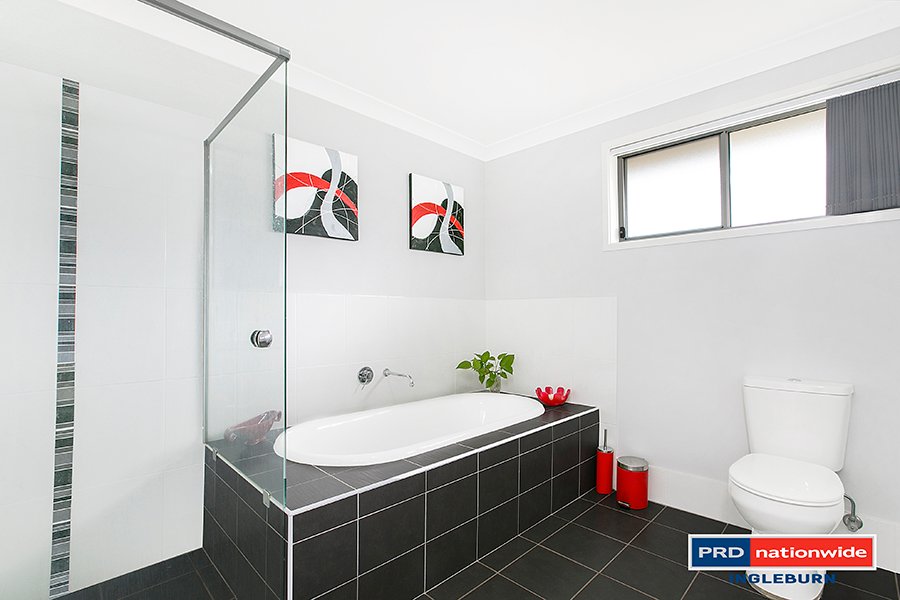 6 Jarvisfield Place MACQUARIE LINKS 6