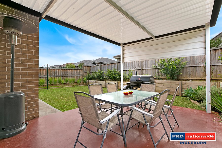 6 Jarvisfield Place MACQUARIE LINKS 8