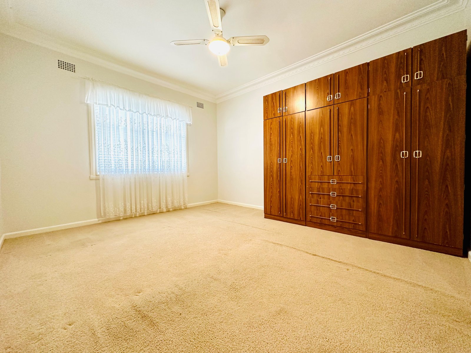6 Jean Street TAMWORTH 10
