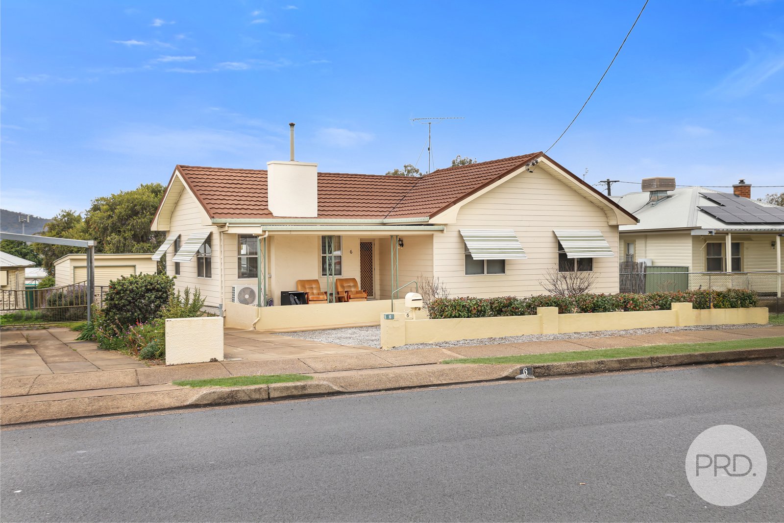 6 Jean Street TAMWORTH 1
