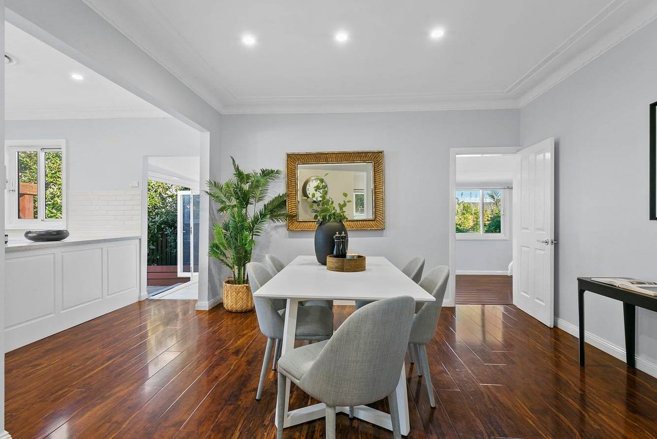 6 Jennifer Street LITTLE BAY 2