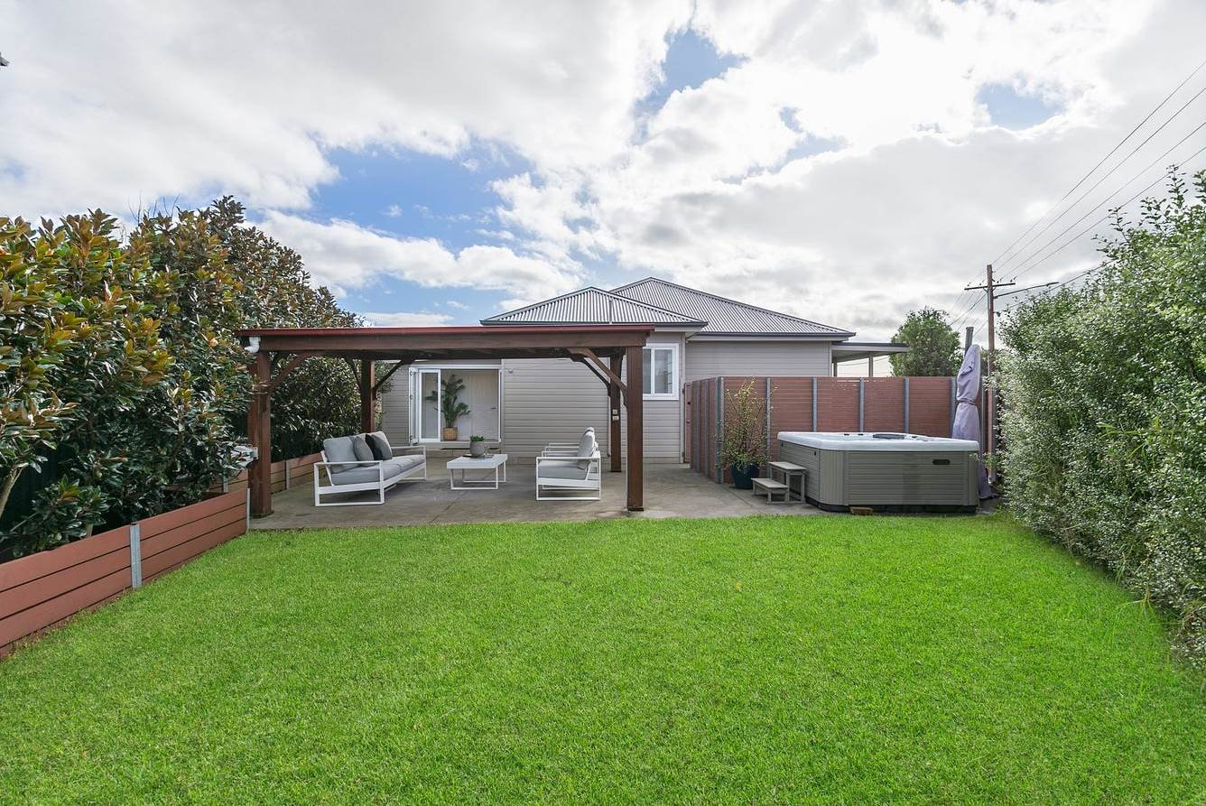 6 Jennifer Street LITTLE BAY 4