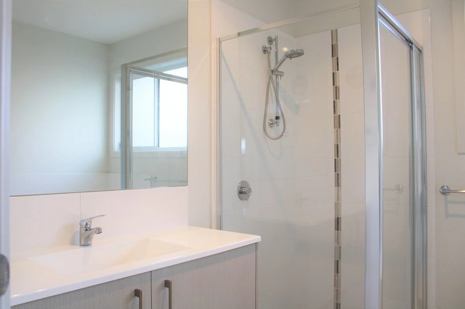 6 Jennings Crescent SPRING FARM 5