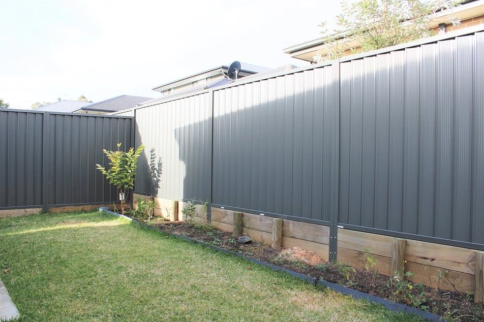 6 Jennings Crescent SPRING FARM 9