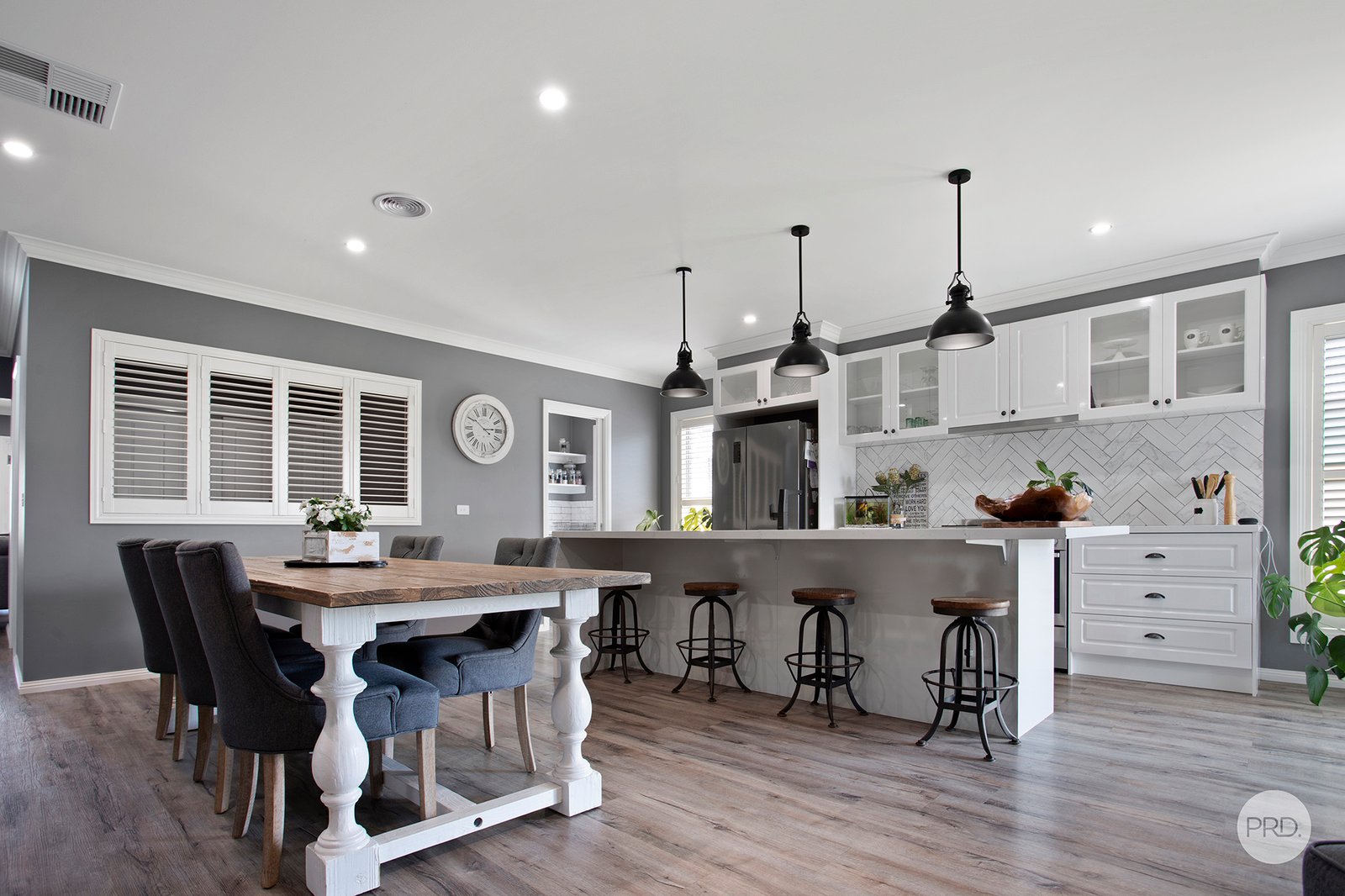 6 Jenolian Street HUNTLY 2