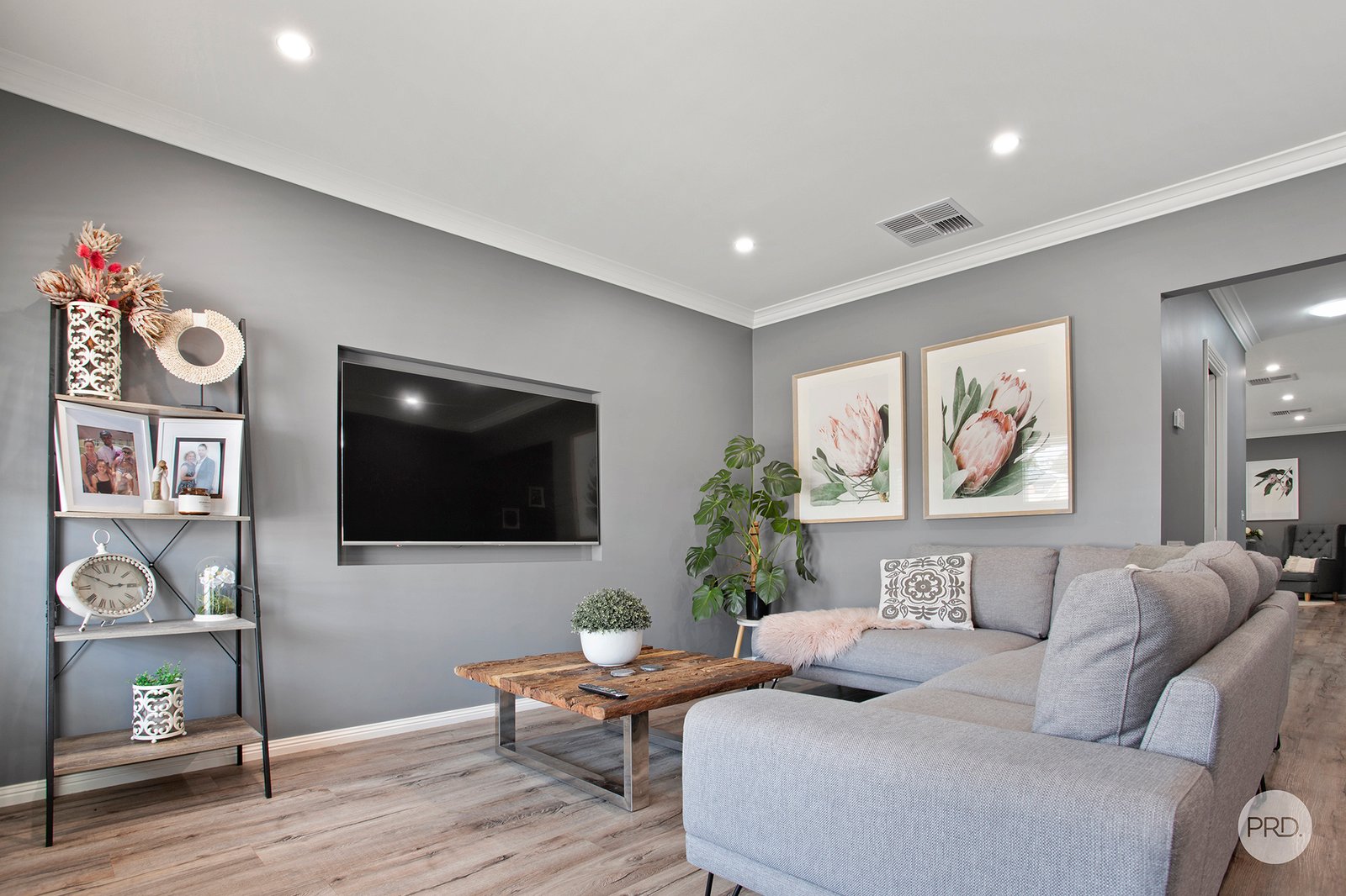 6 Jenolian Street HUNTLY 6