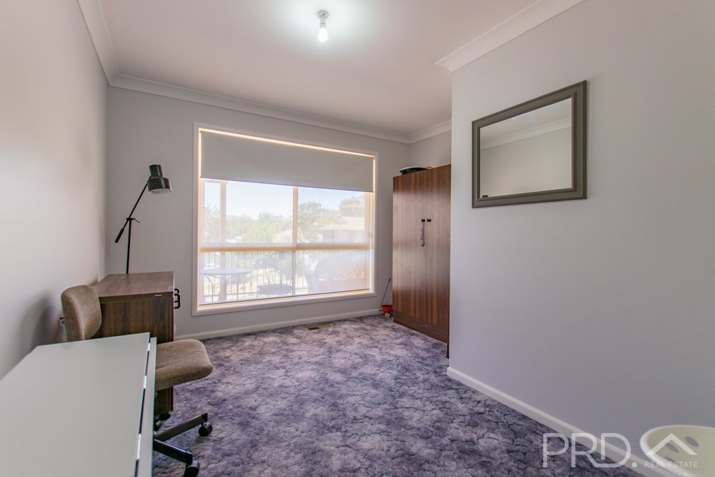 6 Jillabenan Close TUMUT 16