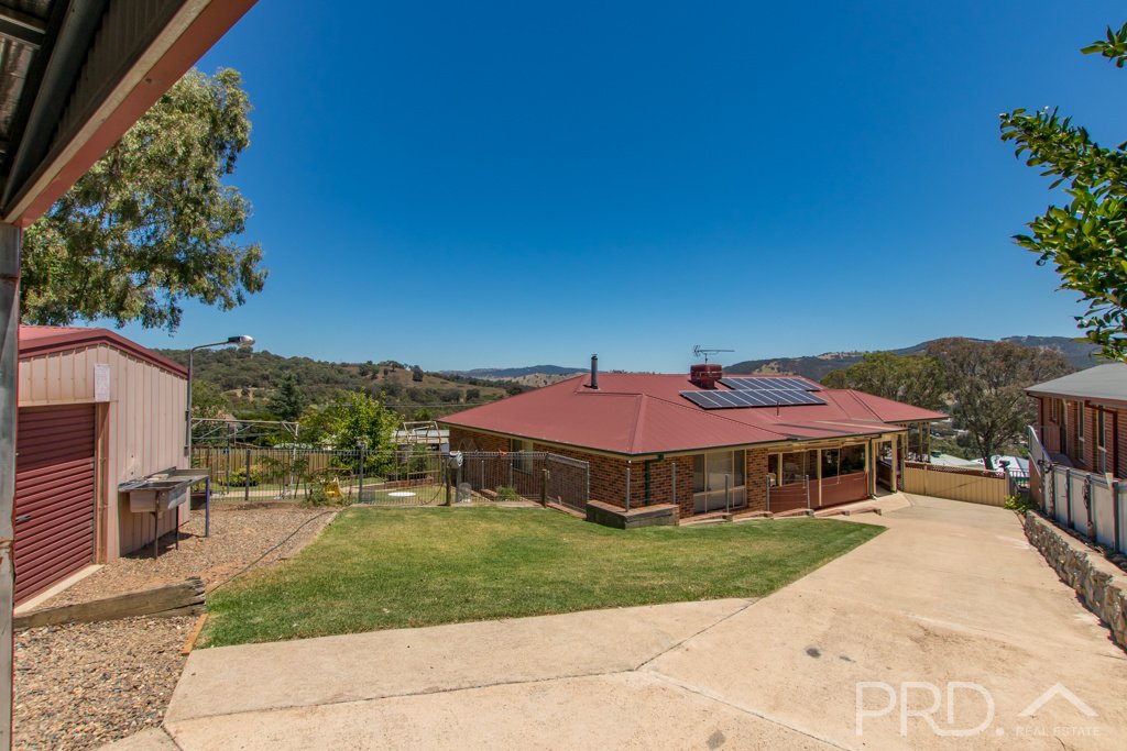 6 Jillabenan Close TUMUT 21