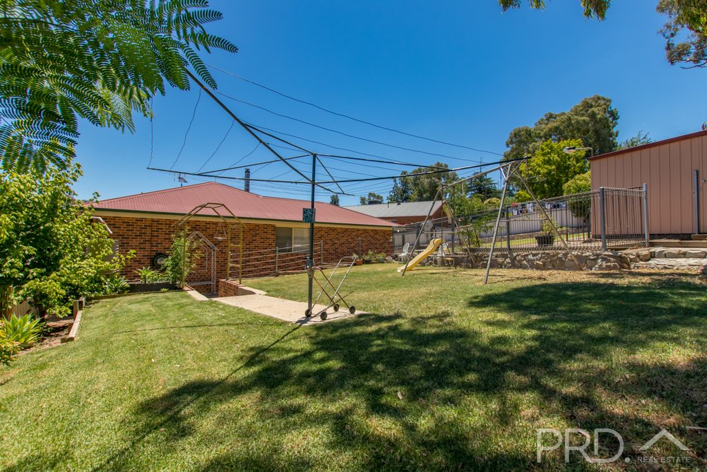 6 Jillabenan Close TUMUT 22