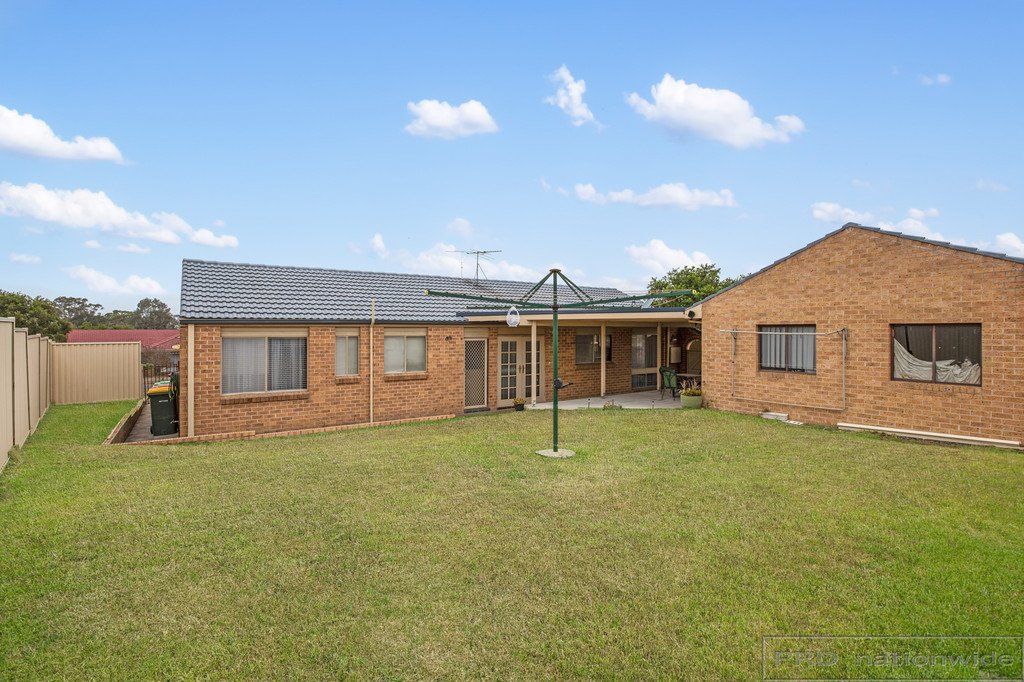 6 John Arthur Avenue THORNTON 4